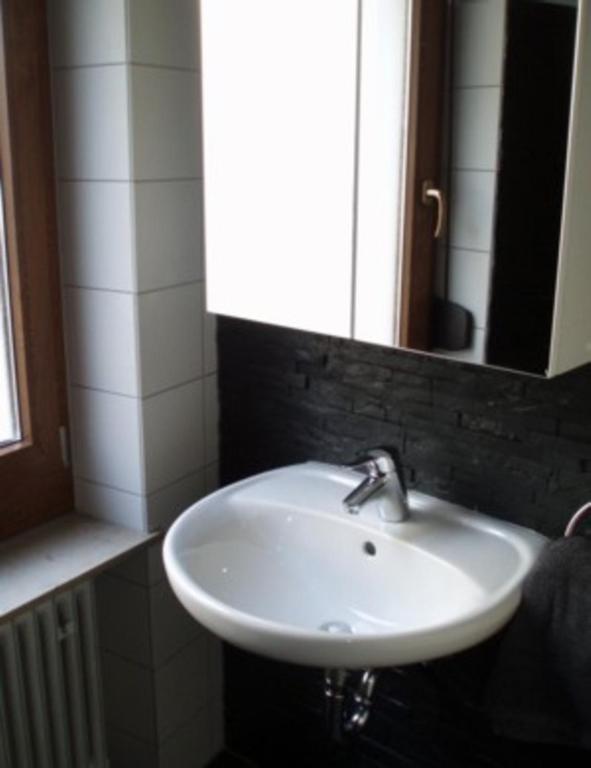 Weingut Theodor Nies Apartment Lorch am Rhein Room photo